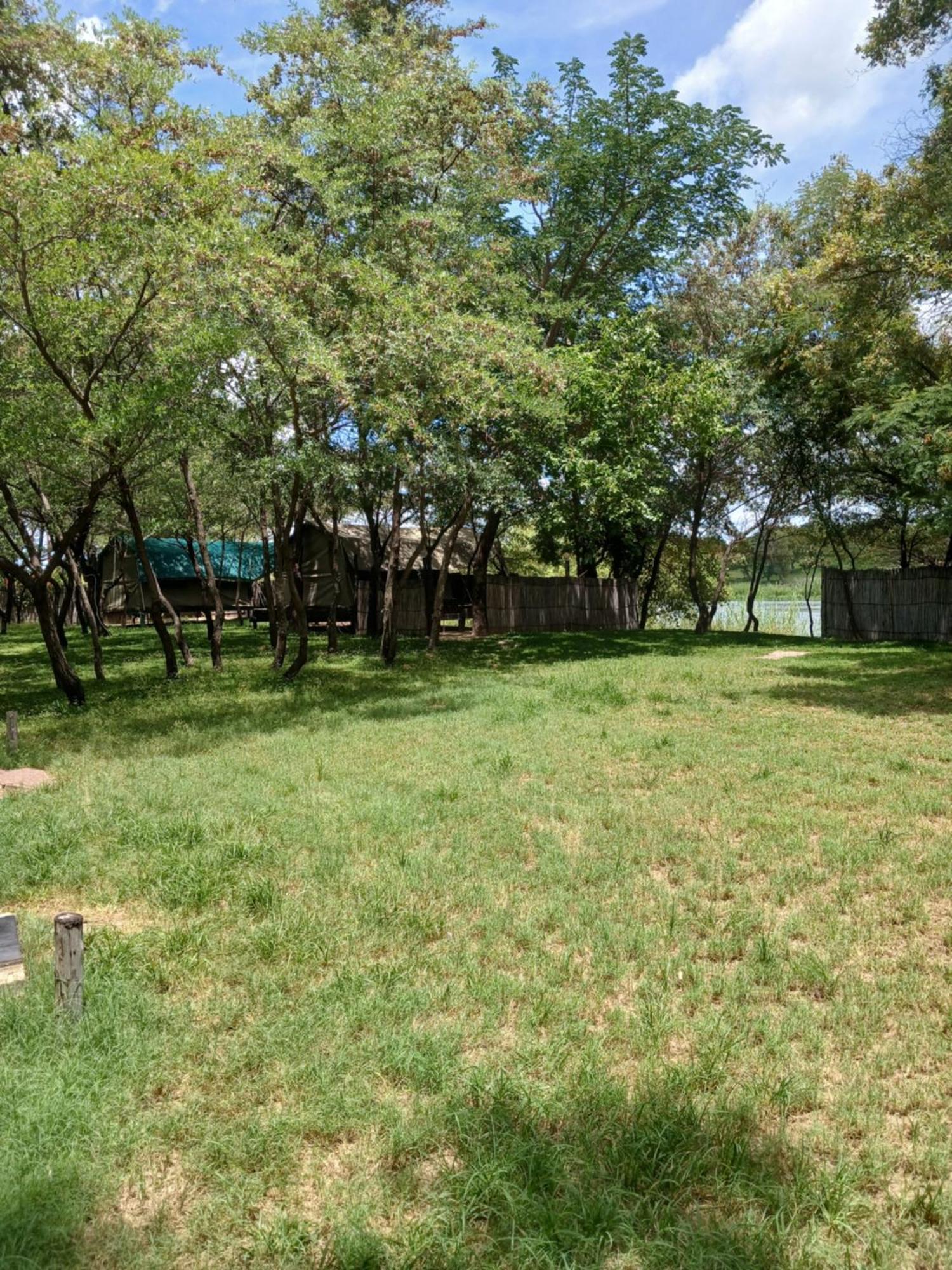 Camp Hogo Kavango Rundu Bagian luar foto