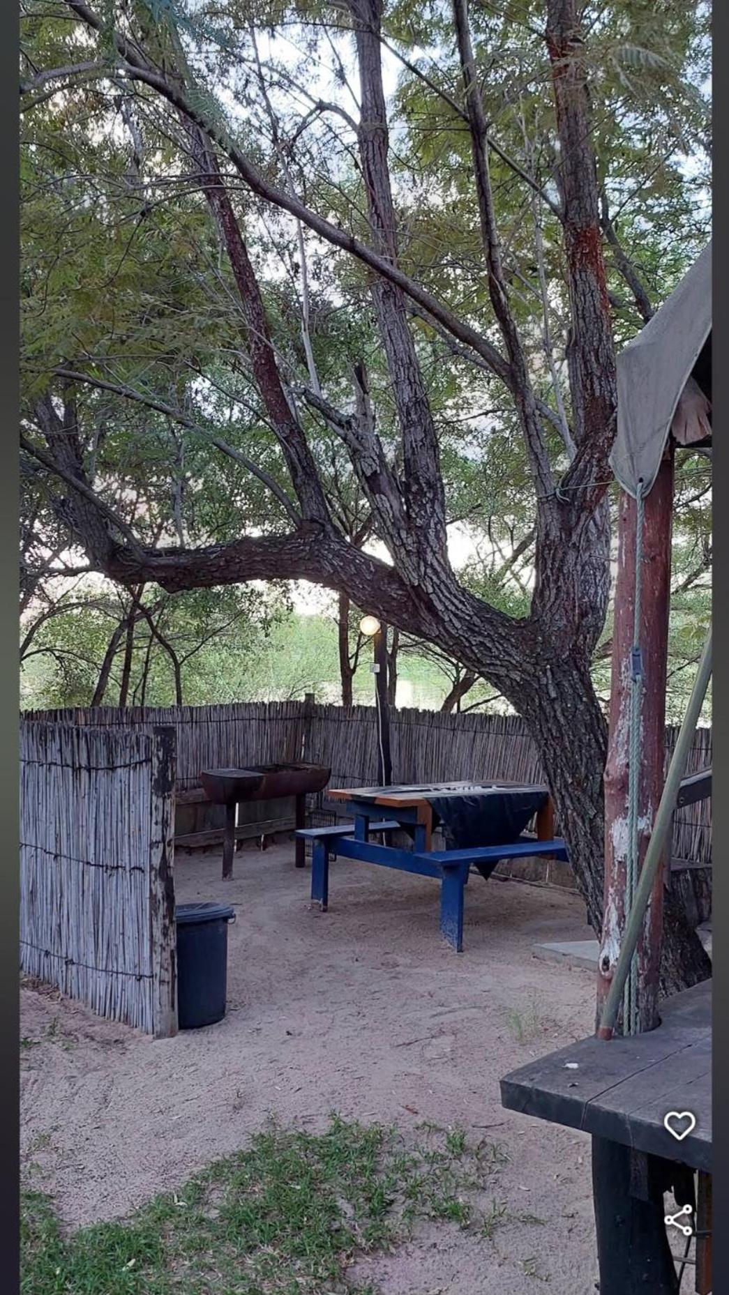 Camp Hogo Kavango Rundu Bagian luar foto