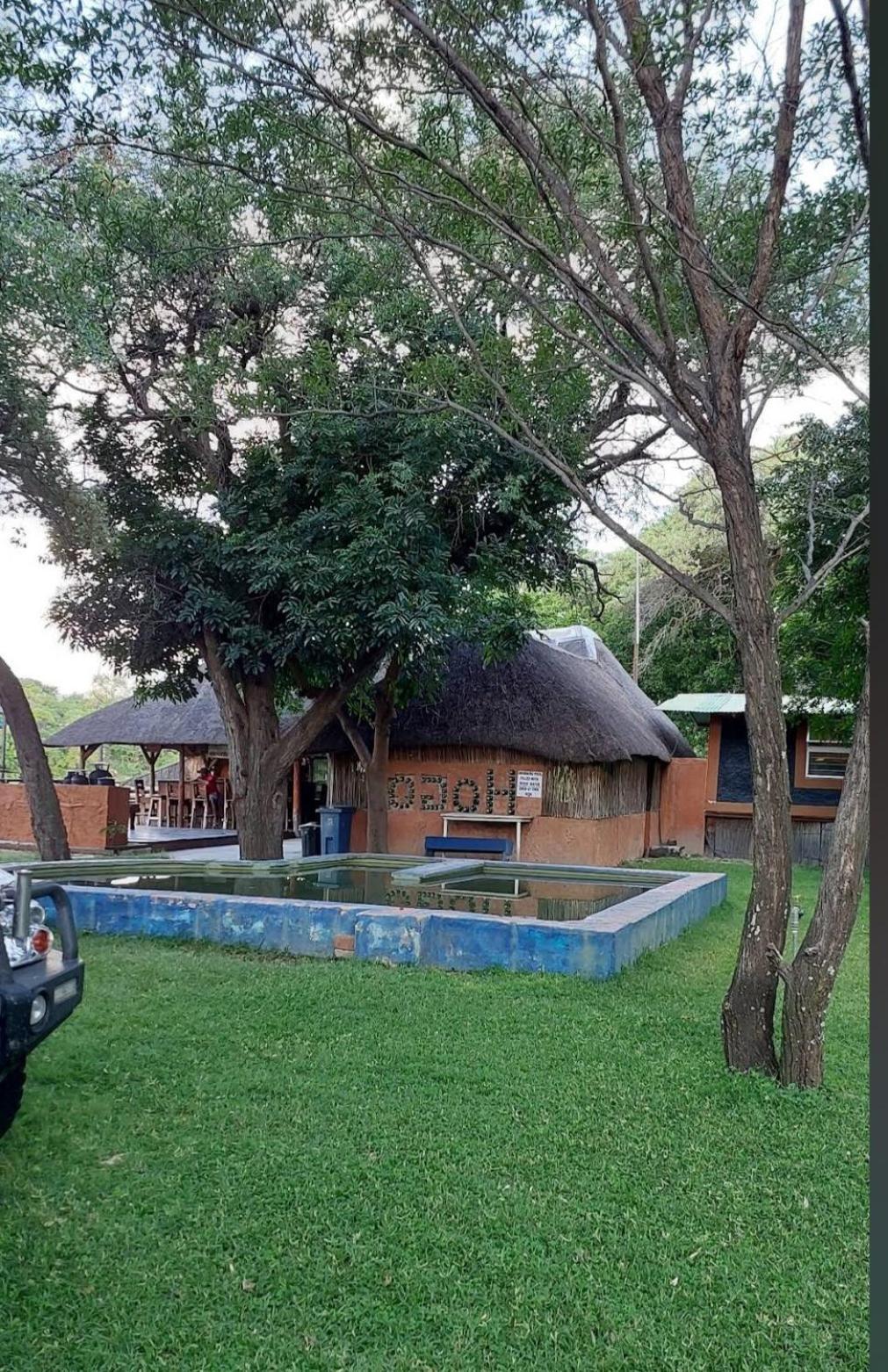 Camp Hogo Kavango Rundu Bagian luar foto