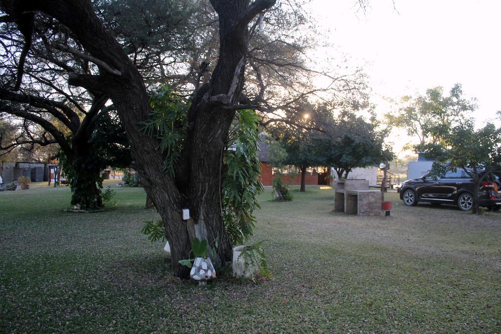 Camp Hogo Kavango Rundu Bagian luar foto